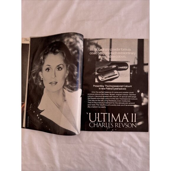 BRITISH VOGUE - December 1975 - Picture 16 of 16